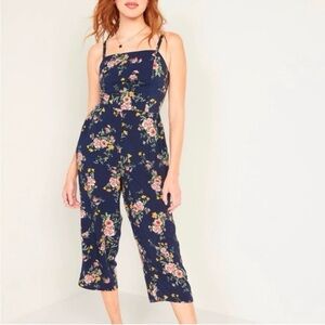 Old Navy Blue Floral Cropped Cami Sleeveless Jumpsuit Romper Small